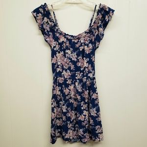American Eagle Outfitters Dresses - Like New! AEO Floral Print Dress American Eagle Outfitters Dresses - Like New! AEO Floral Print Dress